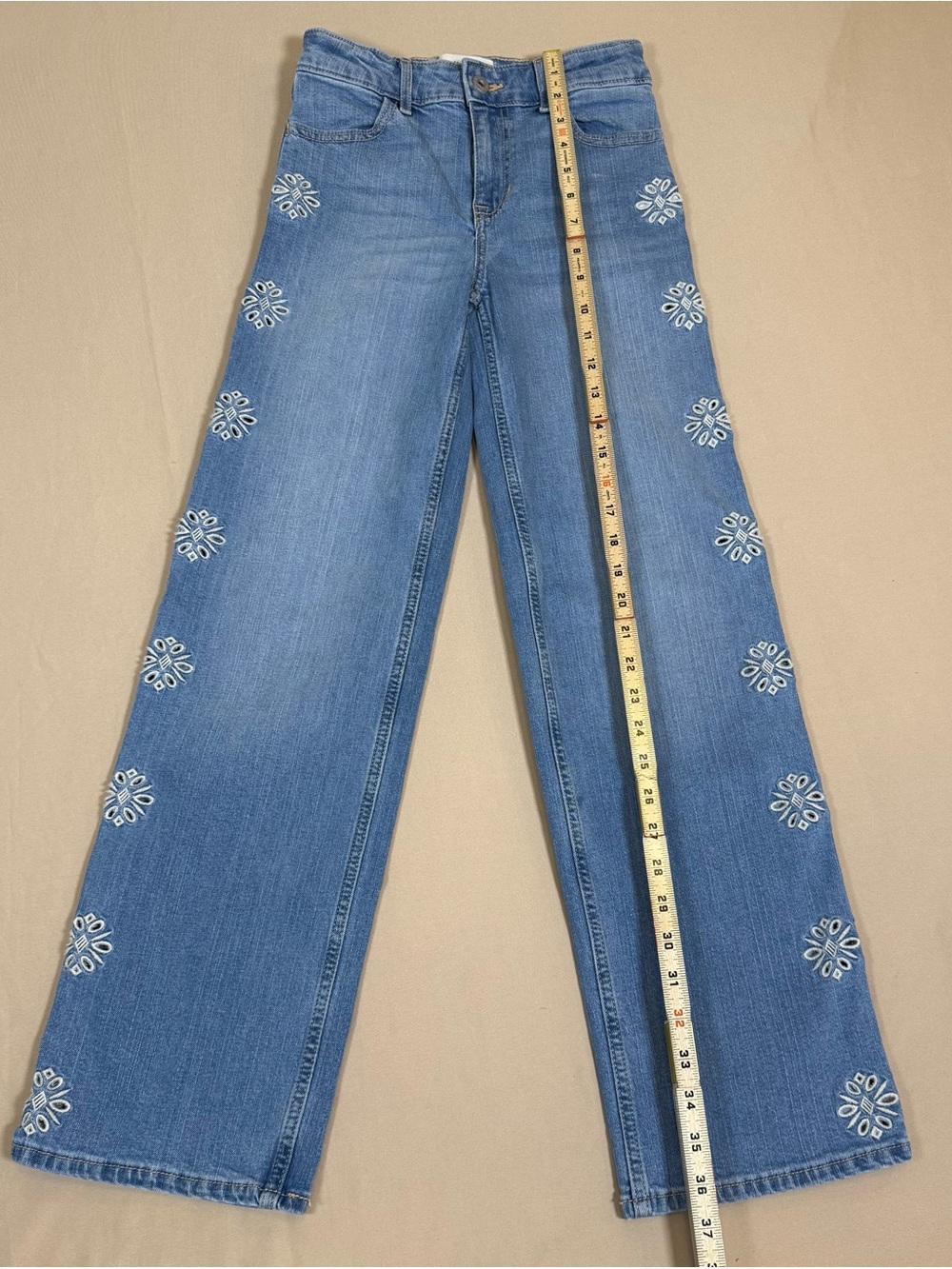 Abercrombie Kids Girls Light Blue Embroidered Wide-Leg Jeans, Size 11/12 Long. - Picture 4 of 16